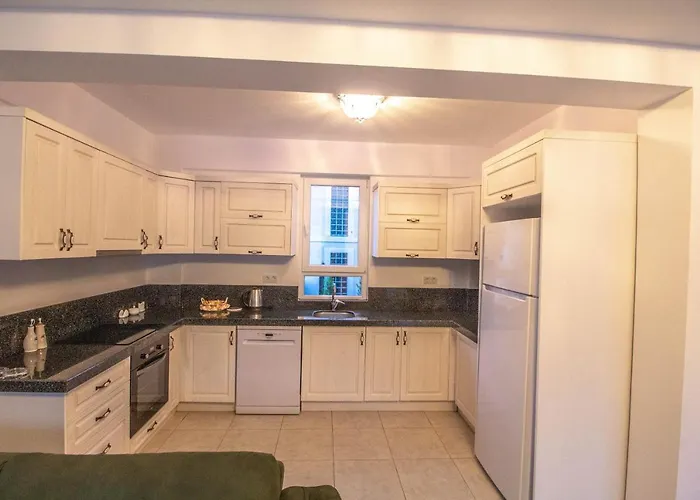 Opal Villa, Oezel Havuzlu, Vila *