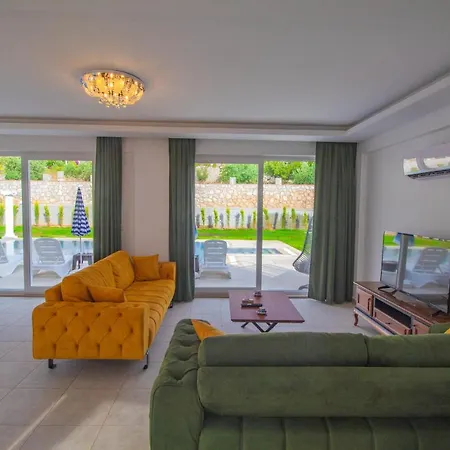 Opal Villa, Oezel Havuzlu, * فتحية