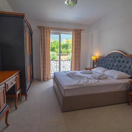 Opal Villa, Oezel Havuzlu, וילה *